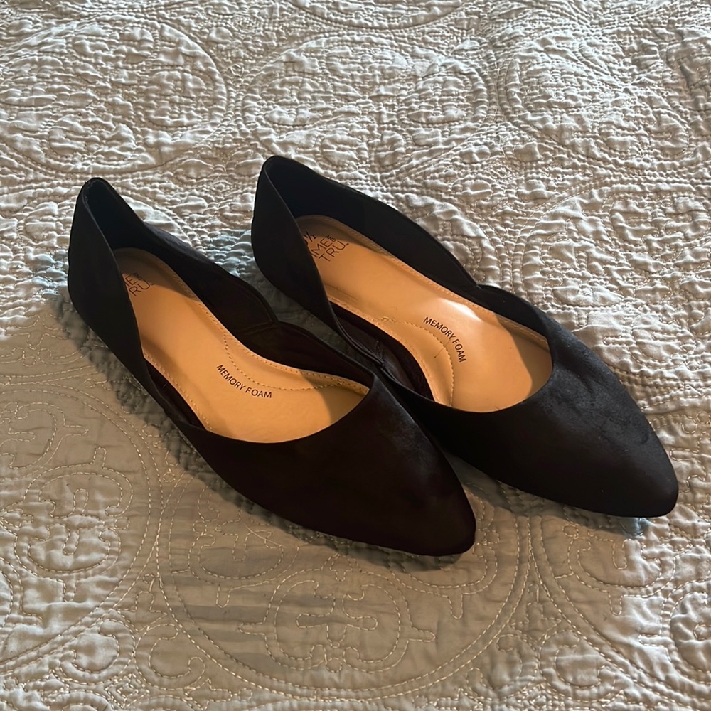 Time and Tru suede, black flats with memory foam. Size 9 1/2.